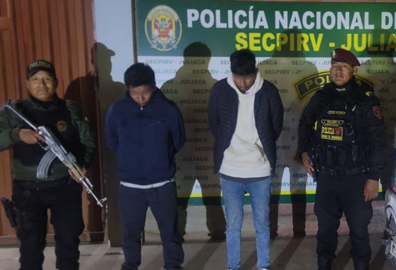 Juliaca | Policía captura a dos sujetos acusados del robo una moto torito Juliaca | Policía captura a dos sujetos acusados del robo una moto torito