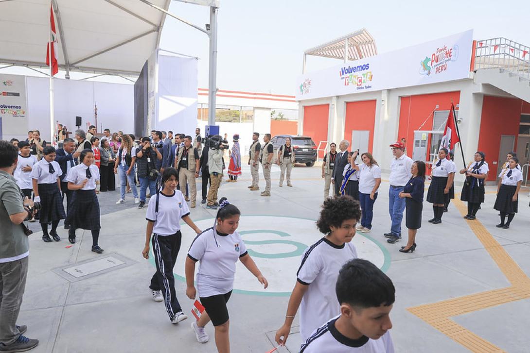 Más de 400,000 docentes recibirán un incremento salarial a partir de este mes