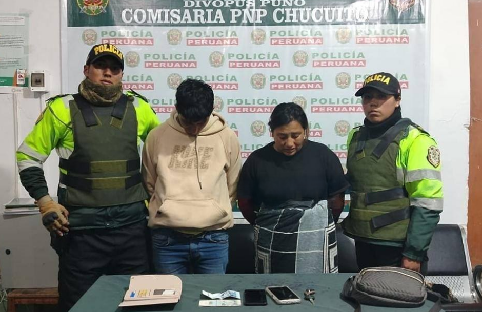 Puno | Intervienen a pareja que transportaba 700 gramos de presunta cocaína en maletera de auto Puno | Intervienen a pareja que transportaba 700 gramos de presunta cocaína en maletera de auto