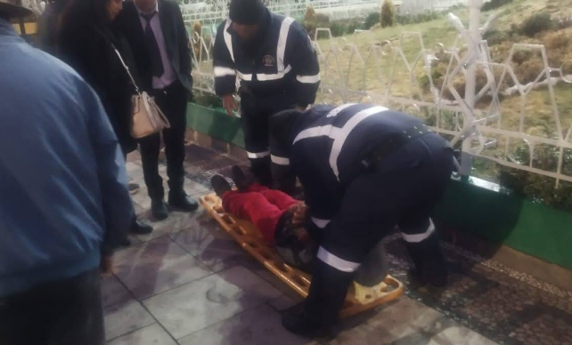 Yunguyo | Peatón resulta con lesiones leves tras ser atropellado por vehículo cuyo conductor huyó del lugar Yunguyo | Peatón resulta con lesiones leves tras ser atropellado por vehículo cuyo conductor huyó del lugar