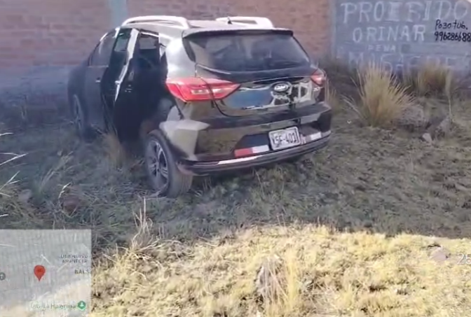 Juliaca | Auto desmantelado es hallado en vía pública y puesto a disposición de la PNP Juliaca | Auto desmantelado es hallado en vía pública y puesto a disposición de la PNP