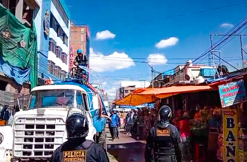 Juliaca | Municipio recupera espacios públicos invadidos por comercio en mercados Vilcapaza y Túpac Amaru Juliaca | Municipio recupera espacios públicos invadidos por comercio en mercados Vilcapaza y Túpac Amaru