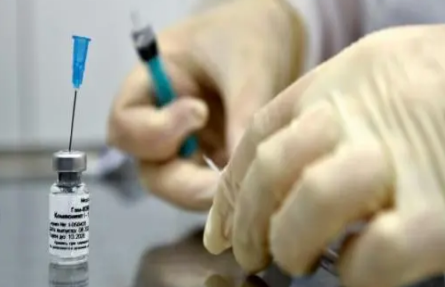 Rusia | Rusia inicia ensayos con vacuna personalizada contra el cáncer basada en ARNm