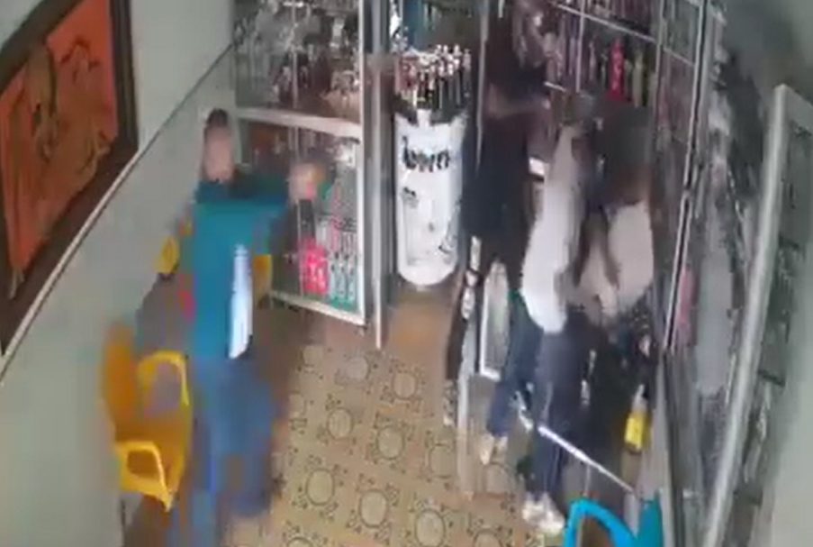Puno | Policías vestidos de civil frustran asalto y capturan a cómplice
