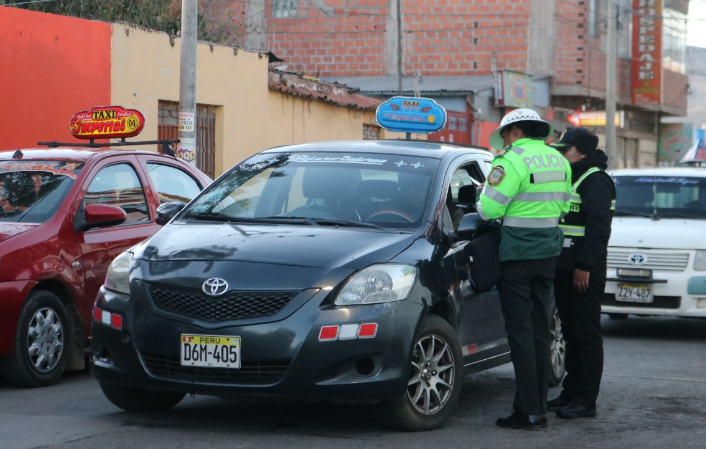Puno | Intervienen unidades de servicio público en puntos estratégicos de la ciudad Puno | Intervienen unidades de servicio público en puntos estratégicos de la ciudad