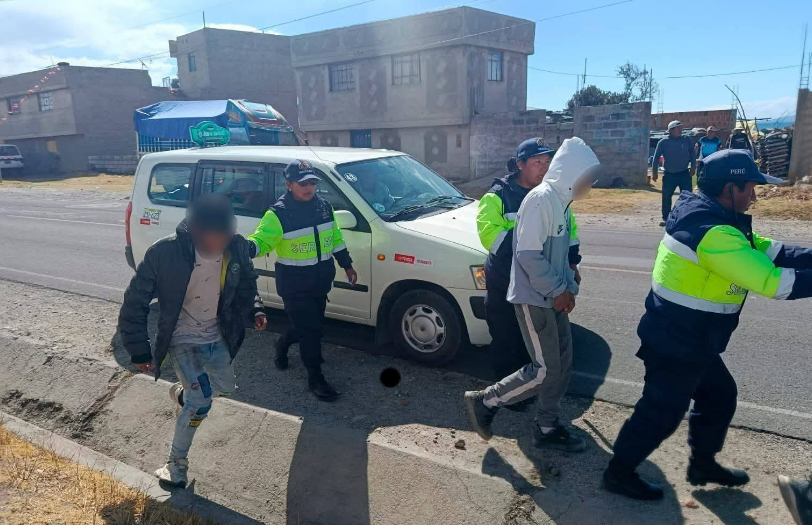 Yunguyo | Cinco sujetos, entre ellos un menor, fueron detenidos tras asalto en trocha de ingreso Yunguyo | Cinco sujetos, entre ellos un menor, fueron detenidos tras asalto en trocha de ingreso