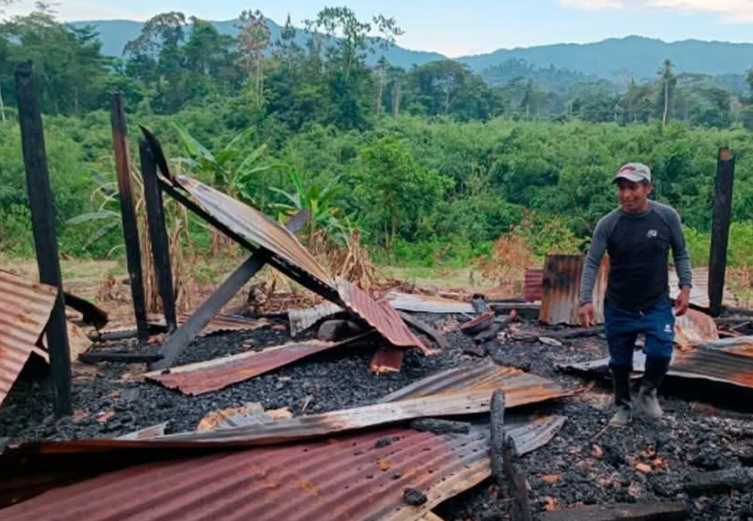 San Gabán | Violento ataque de mineros ilegales provoca la quema de cinco casas en San Gabán