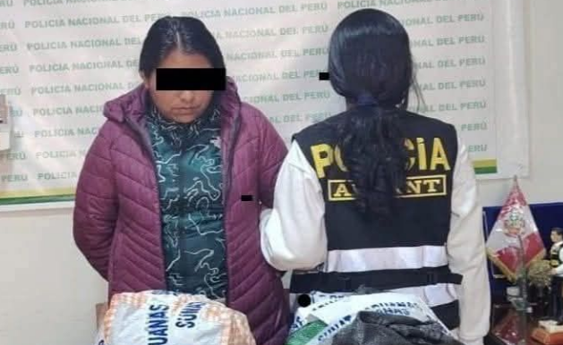 Puno | Intervienen a ciudadana extranjera por presunto tráfico de drogas en Pomata