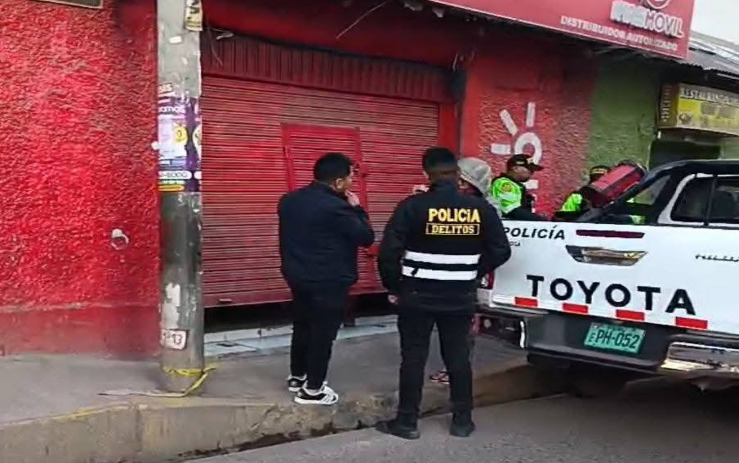 Juliaca | Policía investiga robo a tienda de celulares en el centro de la ciudad Juliaca | Policía investiga robo a tienda de celulares en el centro de la ciudad