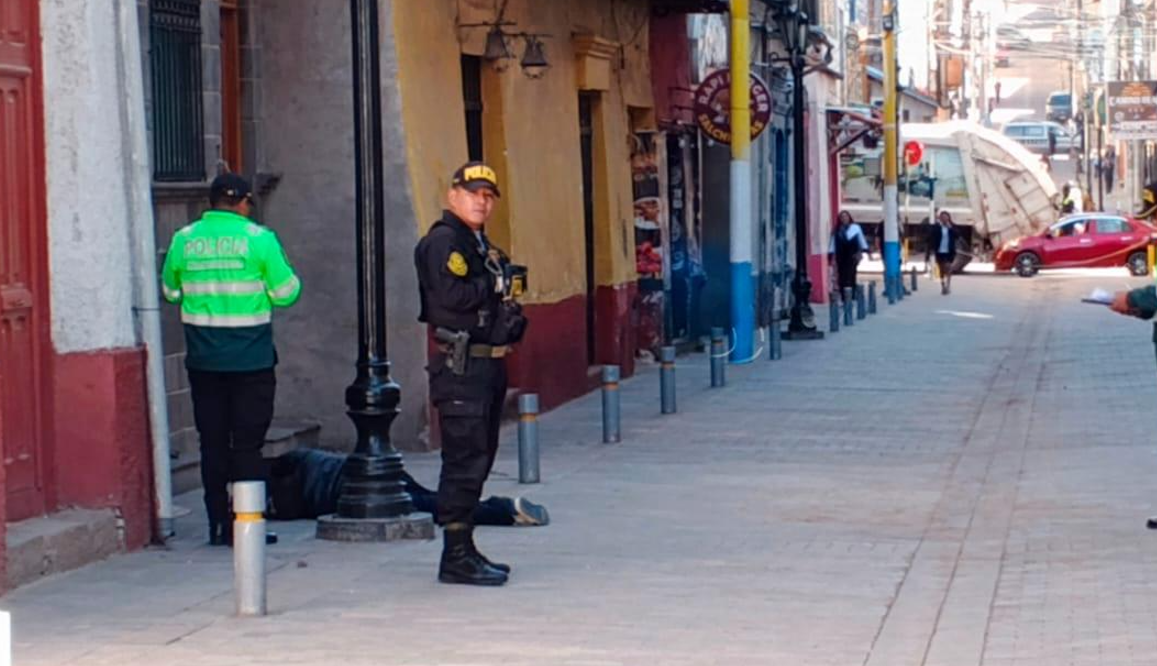 Puno | Policía investiga la muerte de joven encontrado en el jirón Lima durante la madrugada